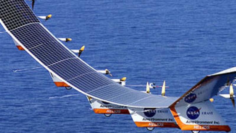 Primul avion solar a reusit un zbor intercontinental