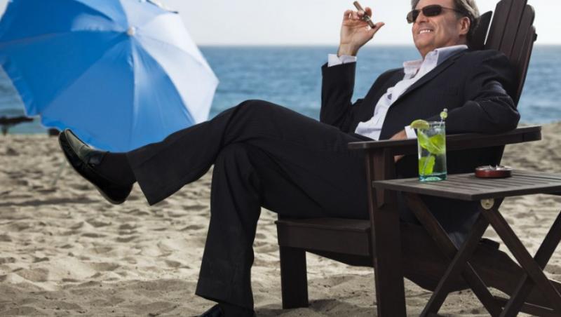 VIDEO! Turistii de la Cannes nu vor mai avea voie sa fumeze pe plaja