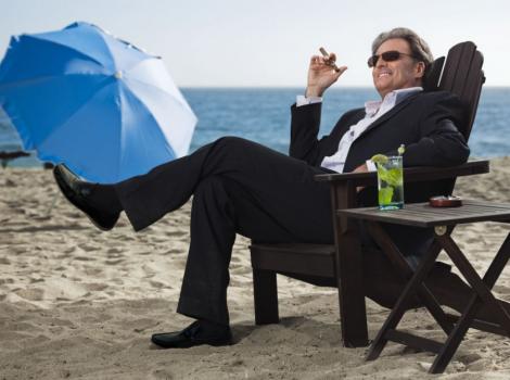 VIDEO! Turistii de la Cannes nu vor mai avea voie sa fumeze pe plaja