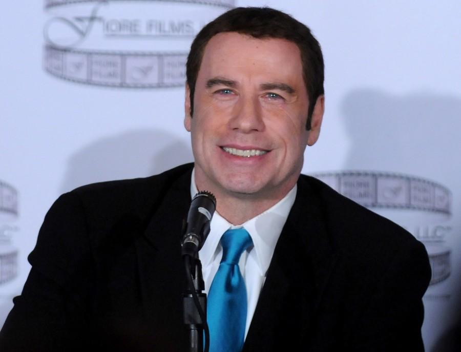 VIDEO! John Travolta, acuzat ca s-ar fi iubit cu un barbat!