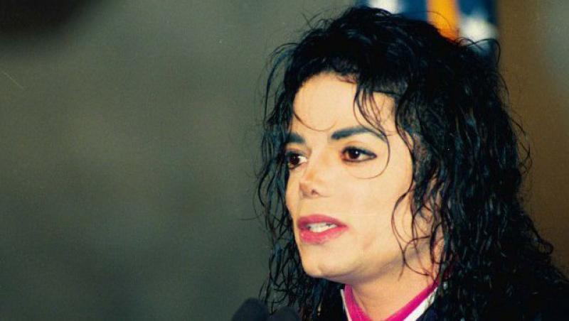 O femeie vrea 1 miliard de dolari din averea lui Michael Jackson!