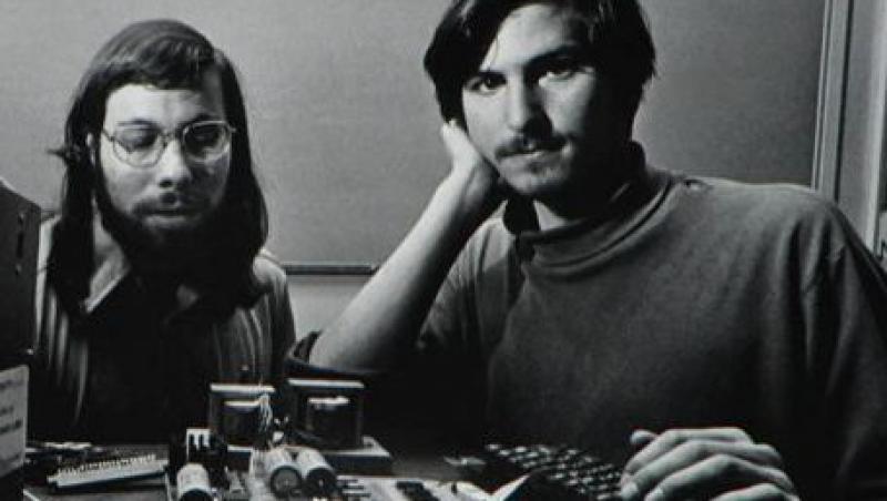 VIDEO! Un calculator Apple, din 1976, scos la licitatie