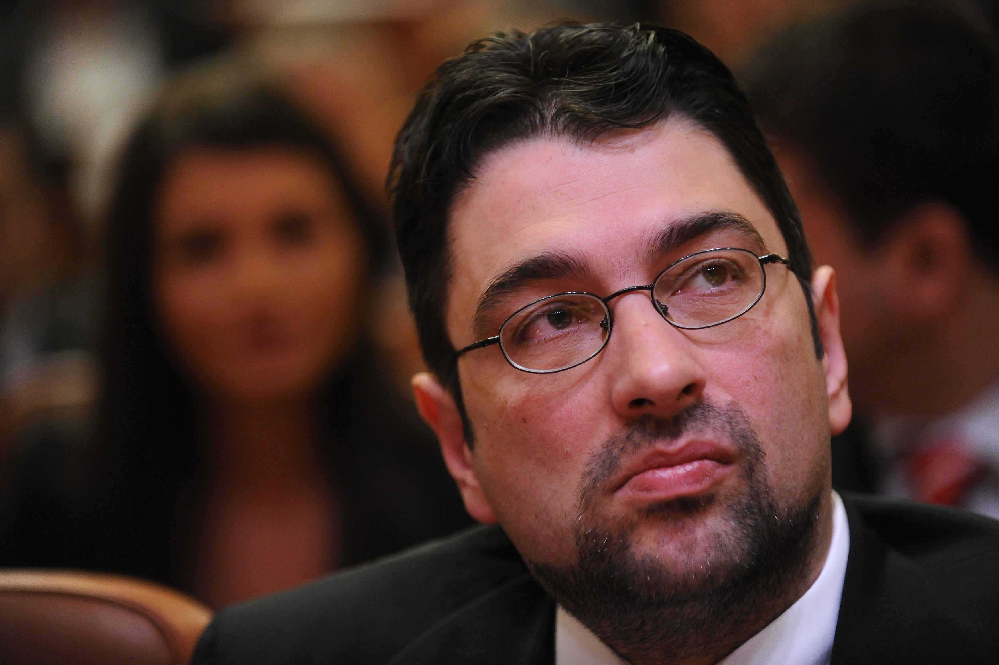 PDL ataca la CCR organizarea referendumului. NU vrea program de vot prelungit!