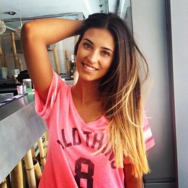 Antonia a devenit blonda pe jumatate