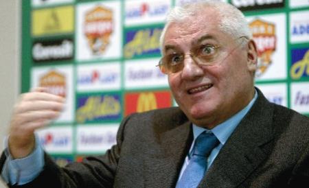 Dragomir: &rdquo;Badea mi-a propus sa dau lovitura de start la Dinamo-Barcelona. Asta-mi lipsea, sa iau 50.000 de ...uie!&rdquo;