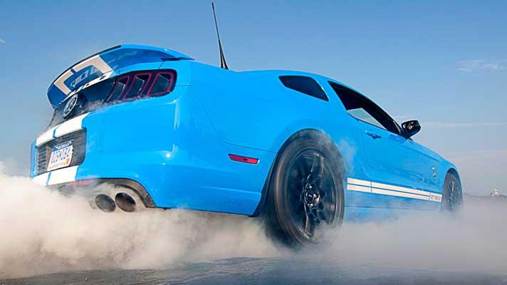 TopGear testeaza mutantul Mustang: Shelby GT500