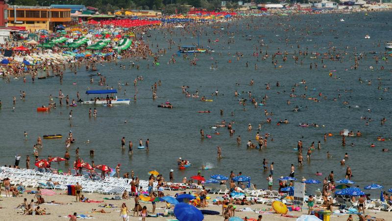 Romania s-a mutat la mare: Record de turisti, pe litoral!