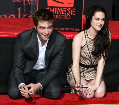 Robert Pattinson urma sa o ceara in casatorie pe infidela Kristen Stewart