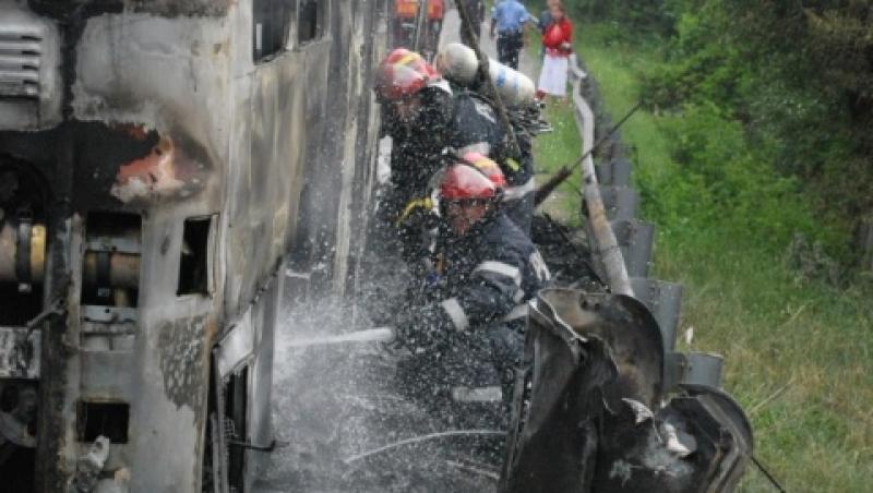 Un autocar cu 50 romani la bord a ars complet in zona Nesebar