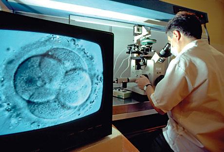 Studiu: Peste 5 milioane de copii s-au nascut, la nivel mondial, prin fertilizare in vitro