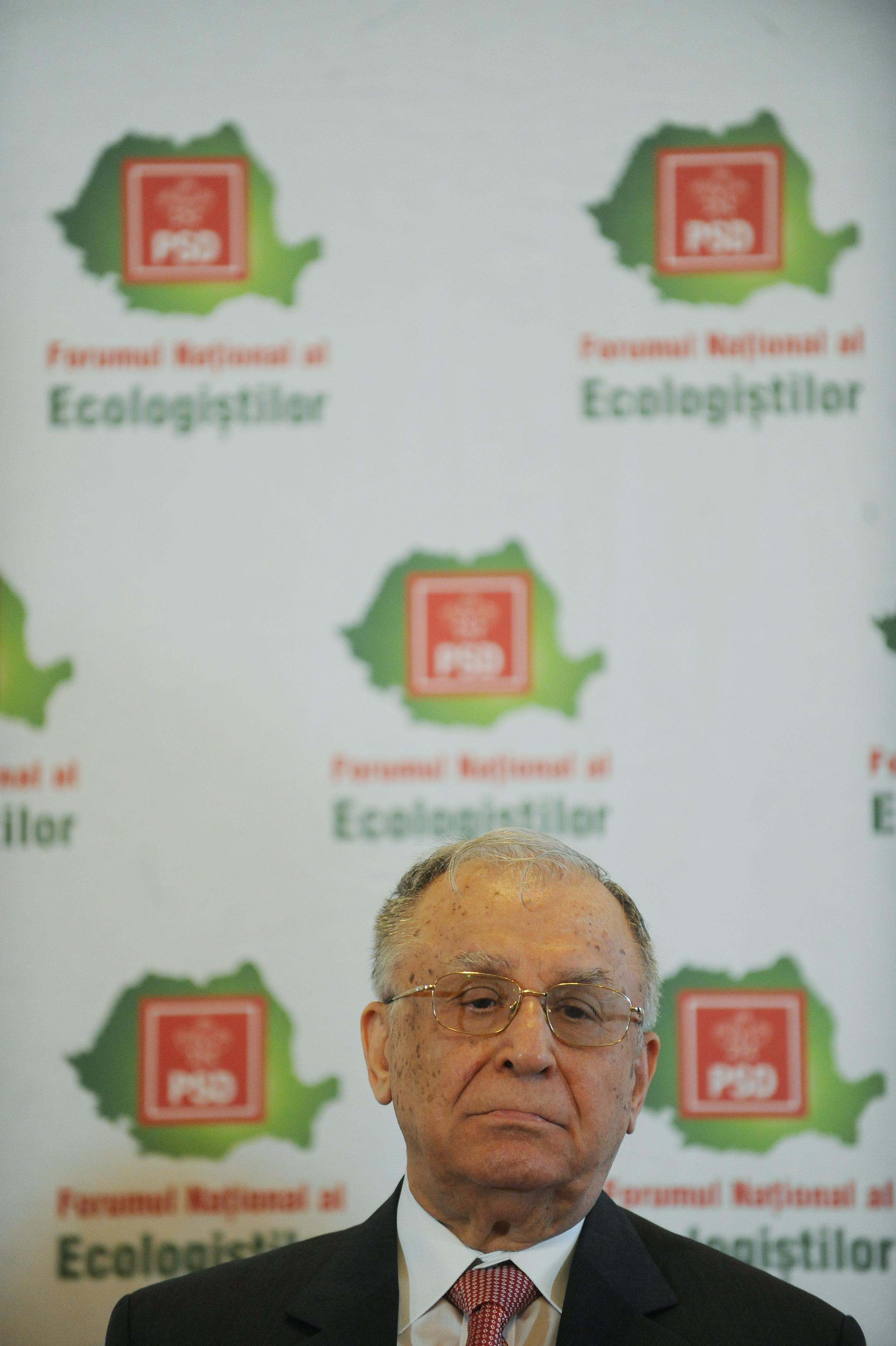 Ion Iliescu: "Presedintele Basescu nu mai poate ramane in functie"