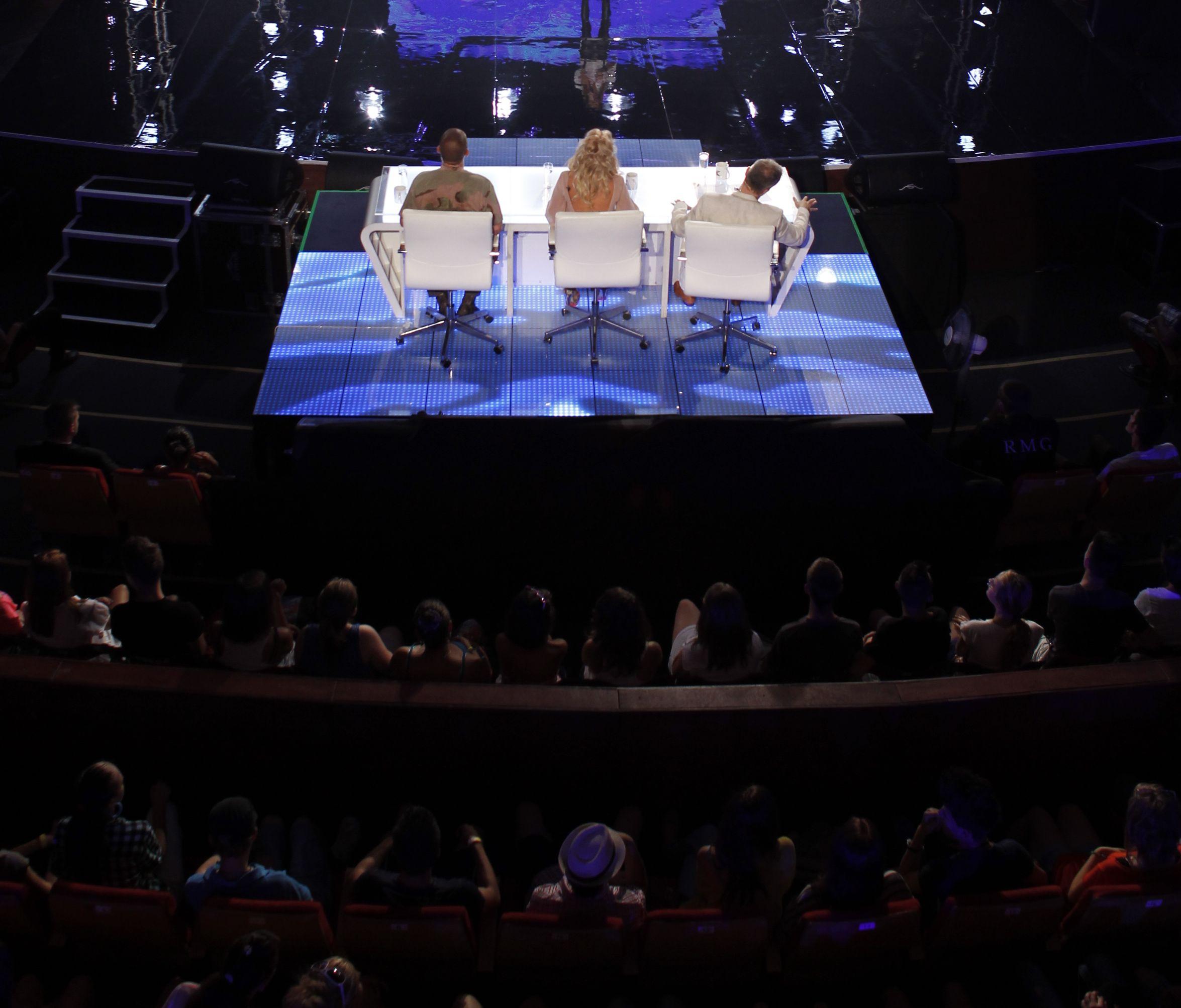 Distractie la puterea X cu publicul din Iasi!