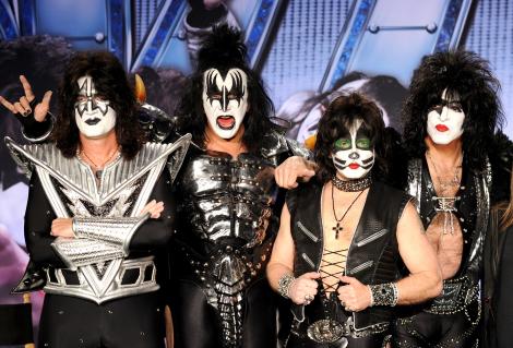 Trupa Kiss intra in Cartea Recordurilor cu cea mai voluminoasa carte din istoria muzicii 