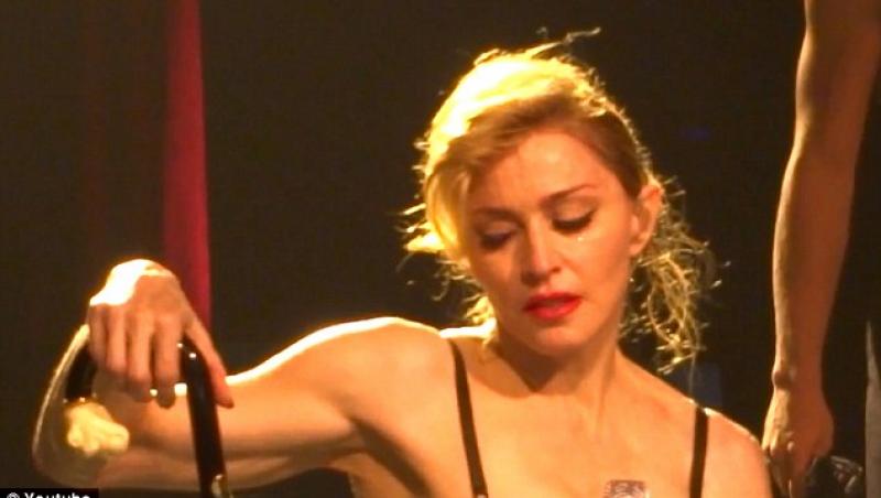 Madonna, in lacrimi pe scena