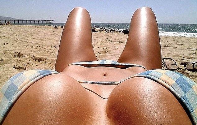 GALERIE FOTO! Vezi cum se vede viata prin ochii bombelor sexy!