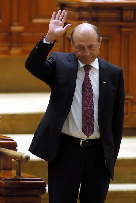 Basescu a sesizat Curtea Constitutionala 