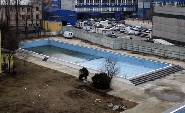 Cum a scurtat Dorel, cu 40 de centimetri, un bazin olimpic!!!