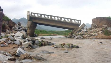 Coreea de Nord: Cel putin 119 oameni au murit in urma inundatiilor si alunecarilor de teren