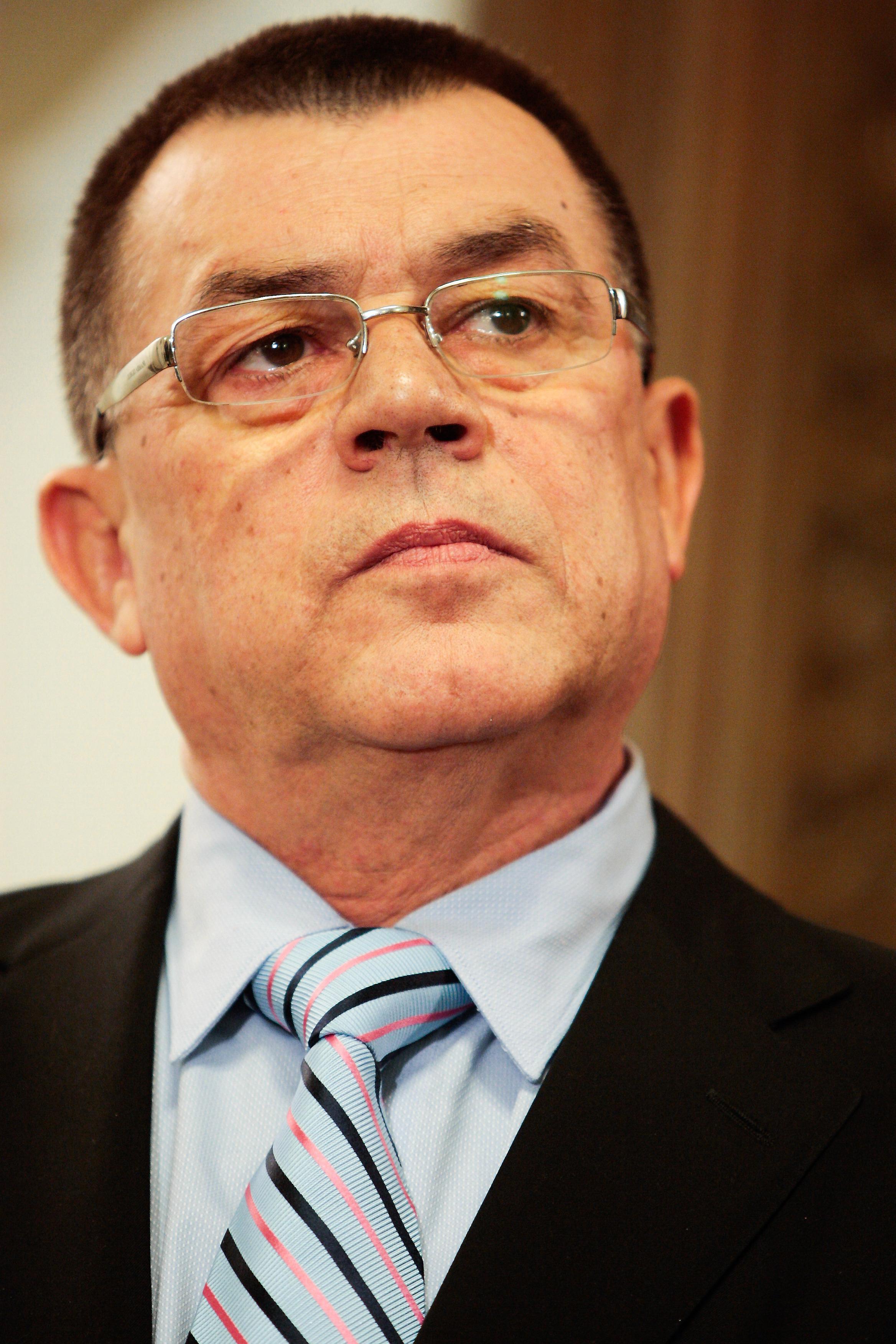 Ministrul delegat pentru Administratie, Radu Stroe: "Basescu face rau Romaniei"