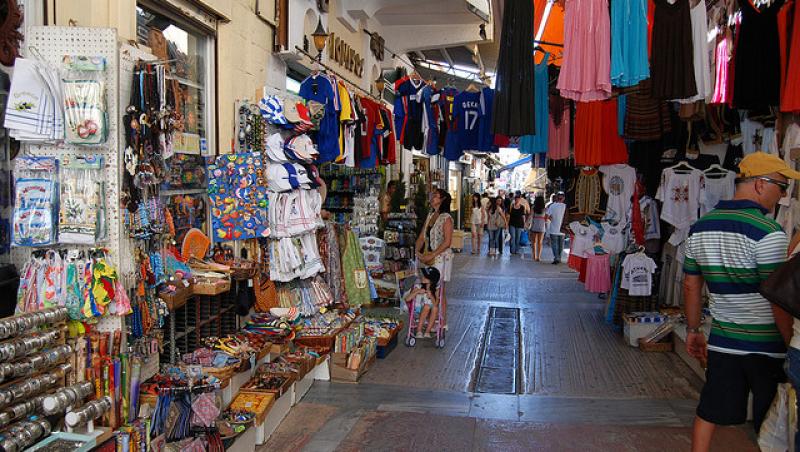 Top 5 destinatii pentru shopping in Grecia