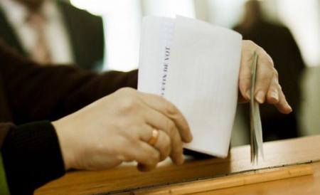 Peste 33.000 de morti, inscrisi pe listele electorale permanente