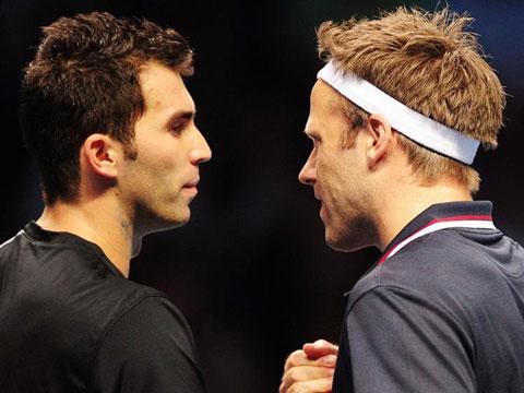Horia Tecau si Robert Lindstedt au castigat la Cincinnati primul turneu de Masters 1000 din cariera. Perechea si-a asigurat prezenta la Turneul Campionilor de la Londra