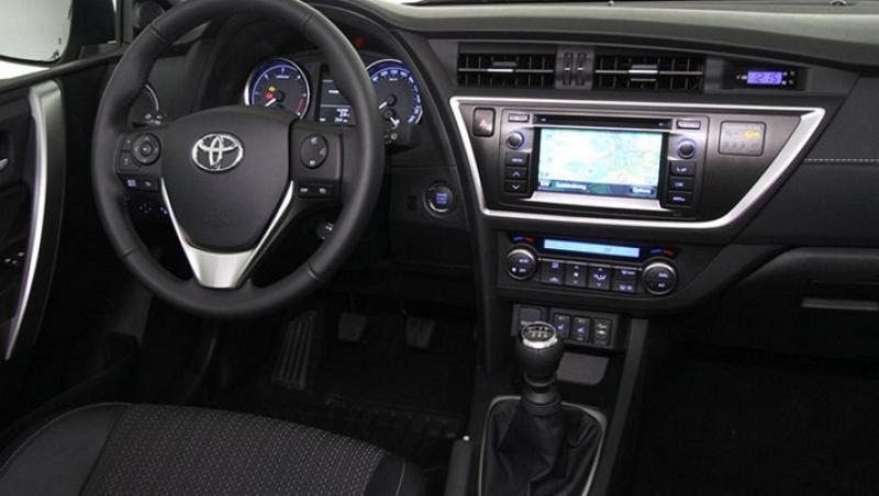 Iata primele imagini cu viitoarea generatie Toyota Auris!