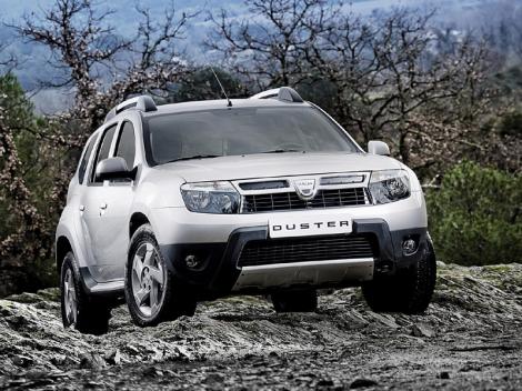 O comparatie flatanta pentru Dacia Duster: ”Lustruiti-o putin si toti o sa creada ca e un Range Rover”