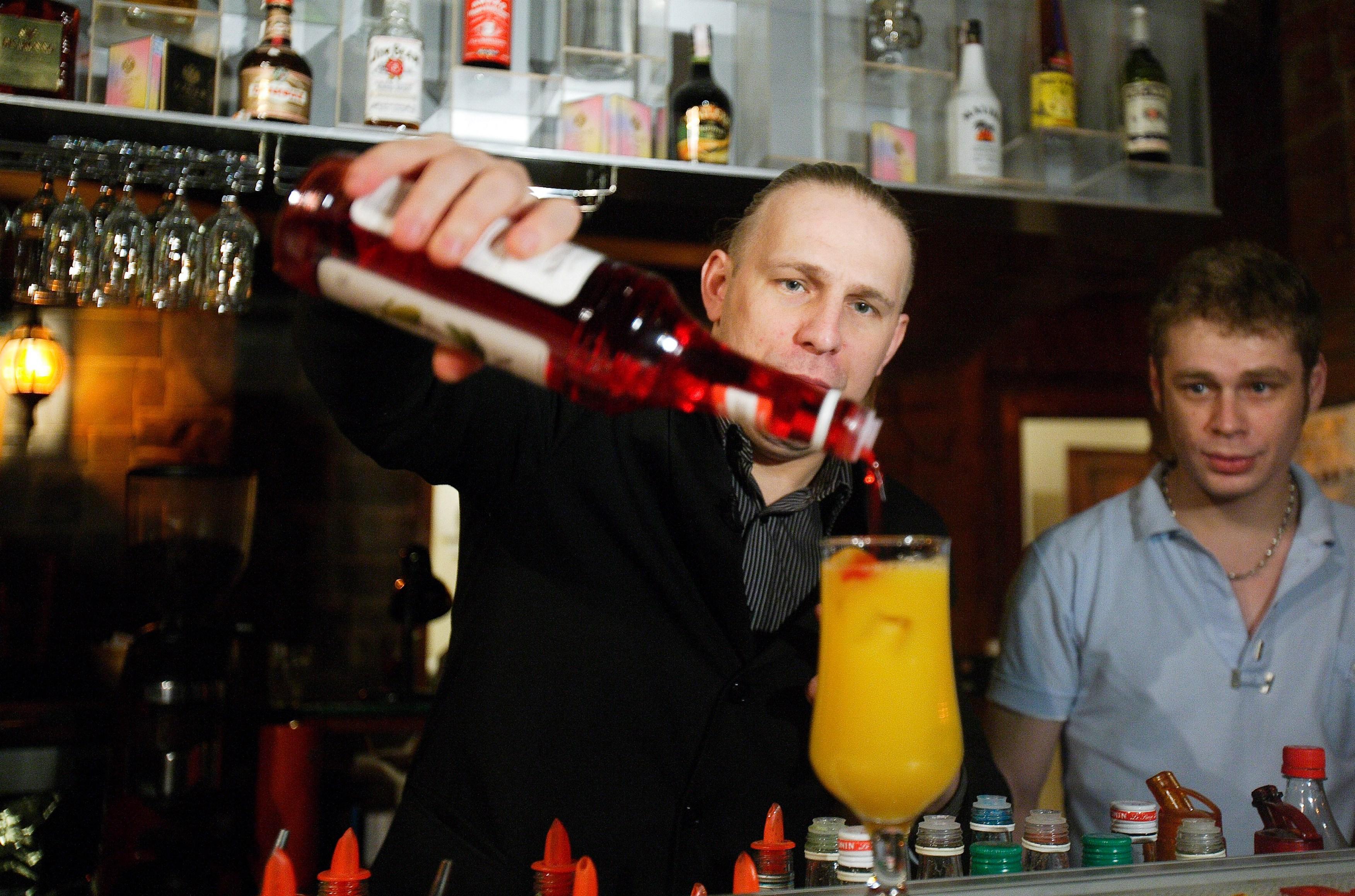 Autoritatile din Rusia interzic reclamele la bauturile alcoolice