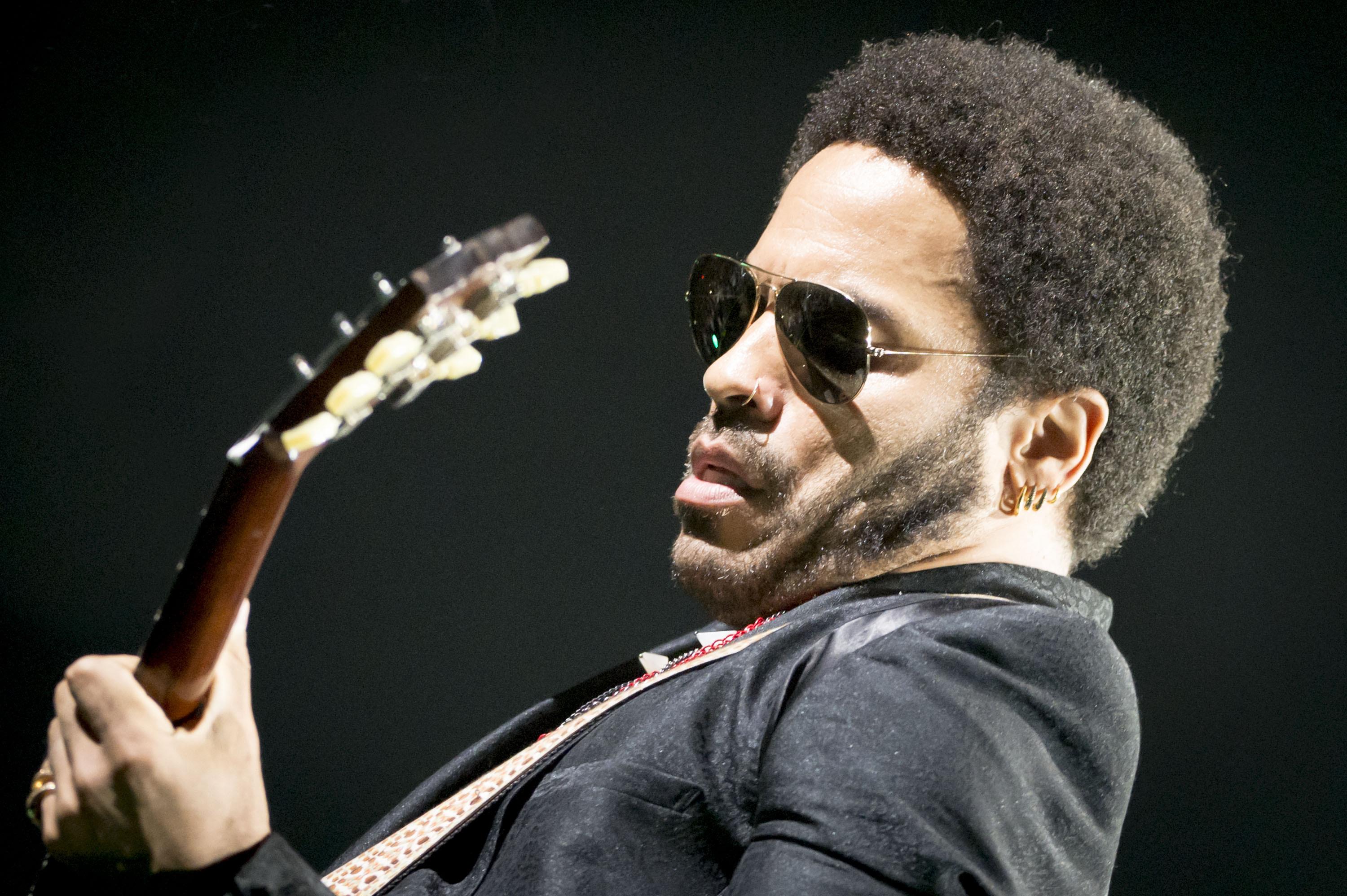 Concertul lui Lenny Kravitz la Bucuresti, amanat pentru 2013