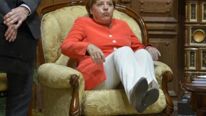 FUNNY! Angela Merkel s-a 