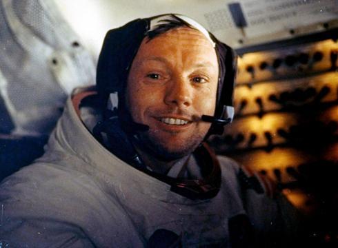 Aselenizarea &ndash; adevar sau inscenare? Ce secret dezvaluia Neil Armstrong, in urma cu trei luni, despre teoria conspiratiei