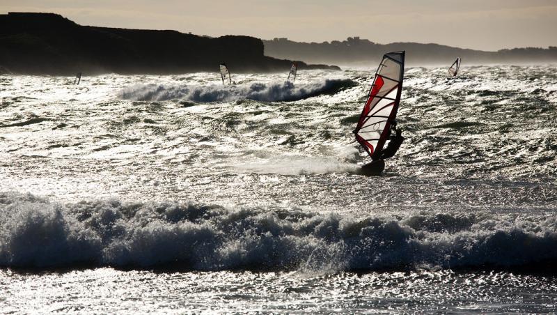 Vreme buna de windsurfing pe Litoral!