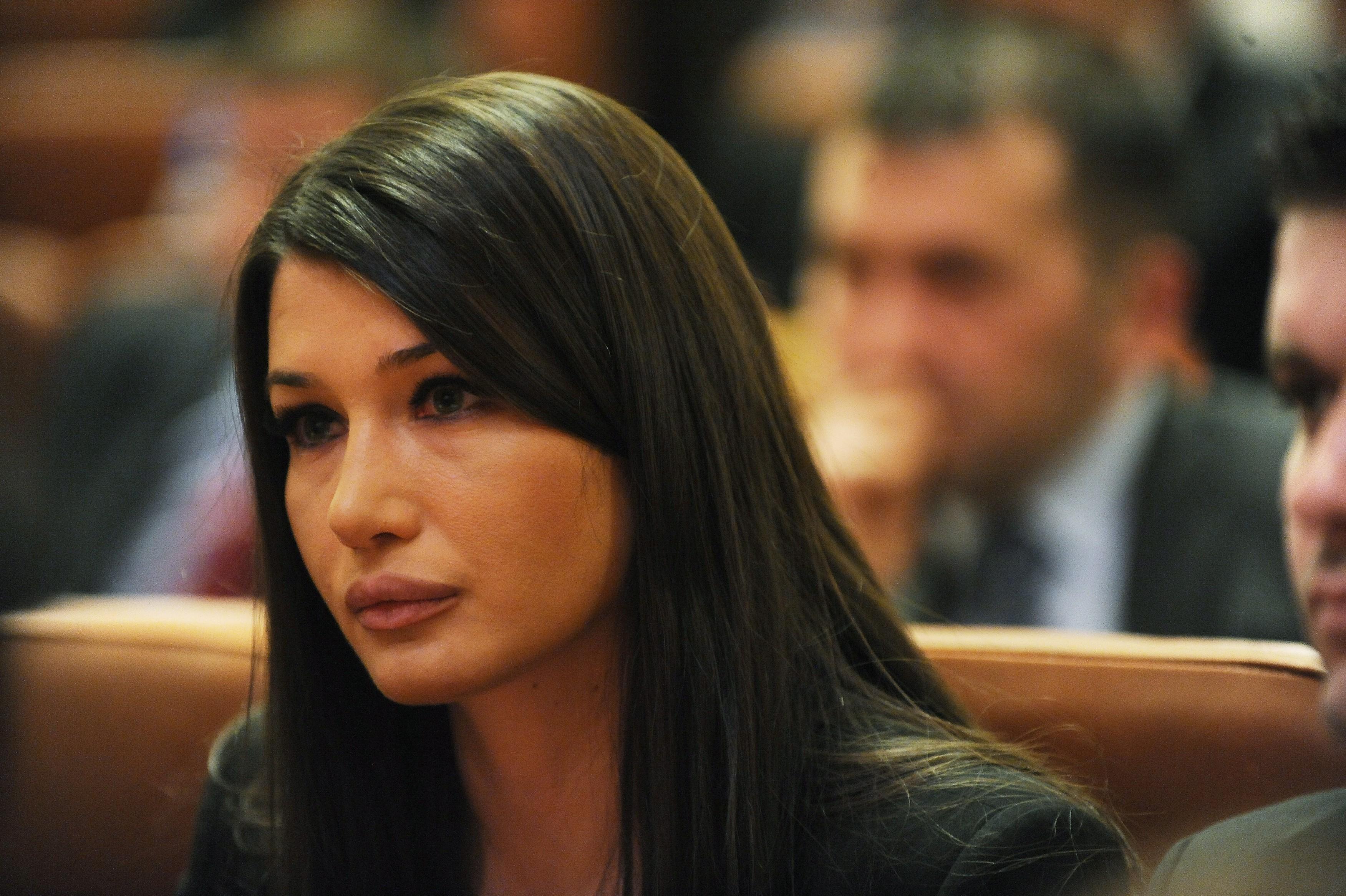 Elena Basescu, intr-un comunicat de presa: "Invitatii nu au niciun fel de restrictii"