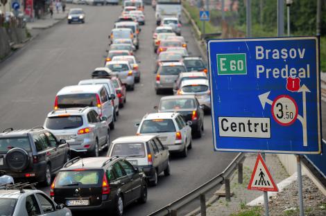 "Distractia" de weekend: Traficul de pe DN1, deviat pe Cheia din cauza aglomeratiei
