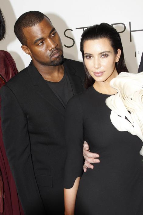 Kanye West a compus o melodie pentru Kim Kardashian, "Perfect Bitch"
