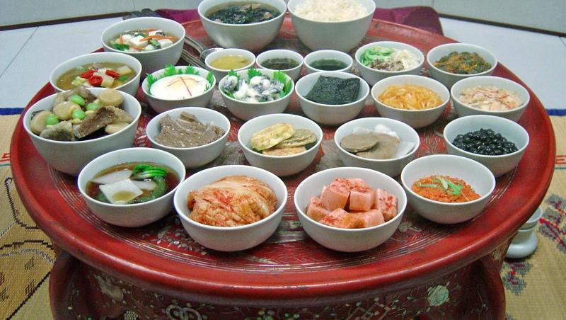 VIDEO! Regula de baza a bucatariei coreene: Nici o masa fara peste!