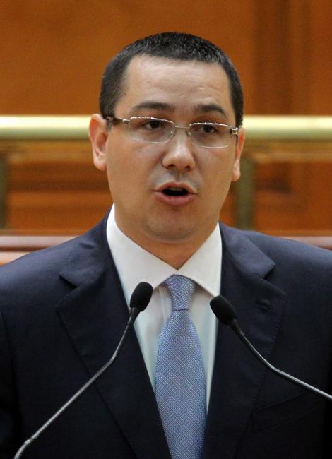 Victor Ponta: "Fostii ministri ai Muncii, Botis, Lazaroiu si Barbu, sunt vinovati de pierderea banilor UE"