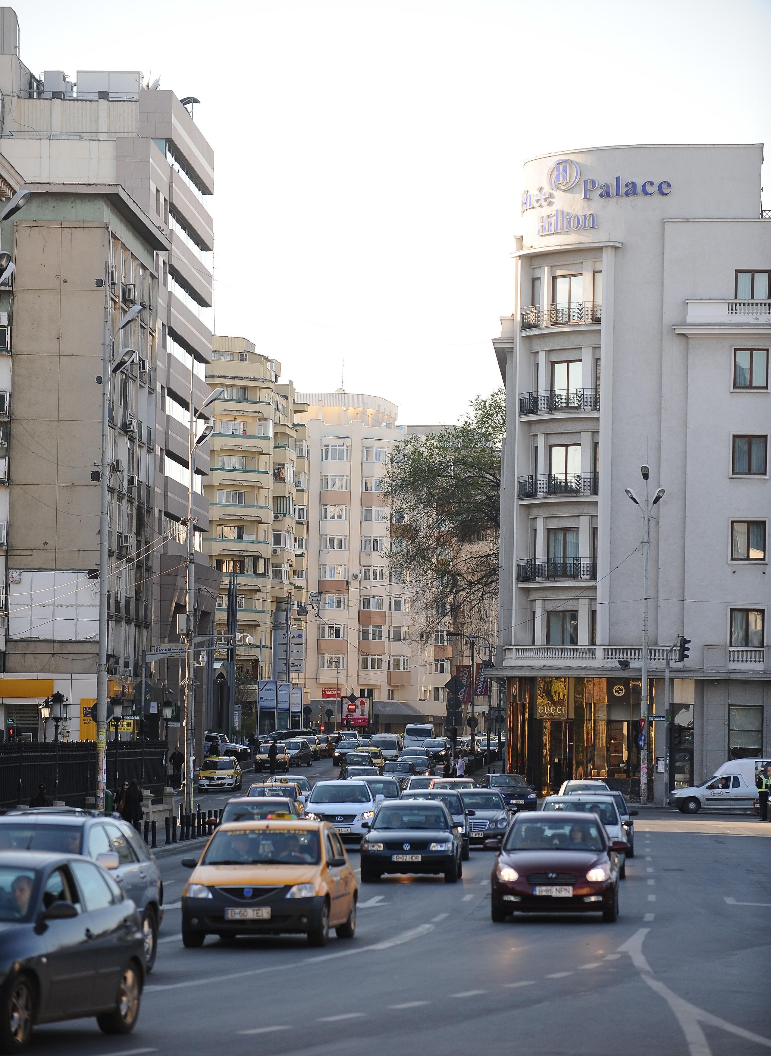 Guvernul va adopta un act prin care sa restituie taxa auto incasata ilegal