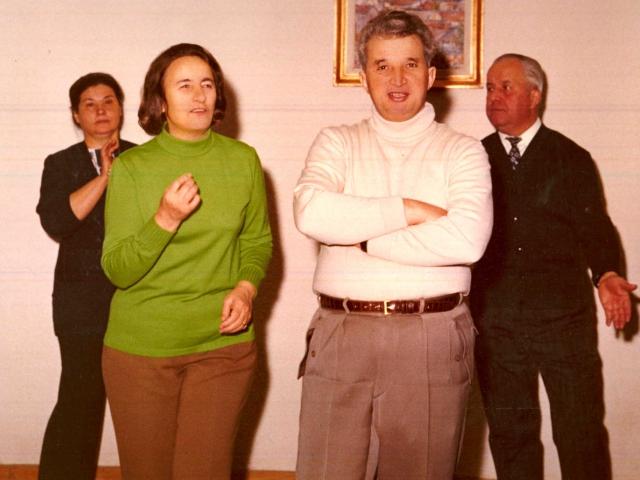 Sondaj: 53% dintre romani il vor pe Ceausescu inapoi