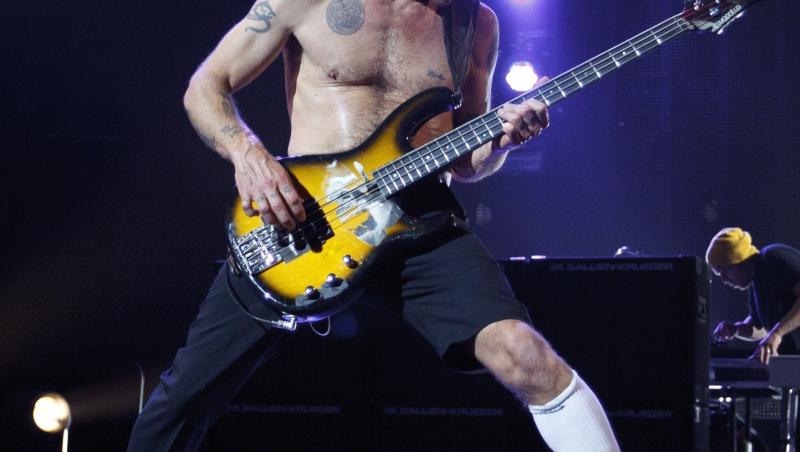 Trupa Red Hot Chili Peppers a facut spectacol pe Arena Nationala. Vezi imagini de la concert!