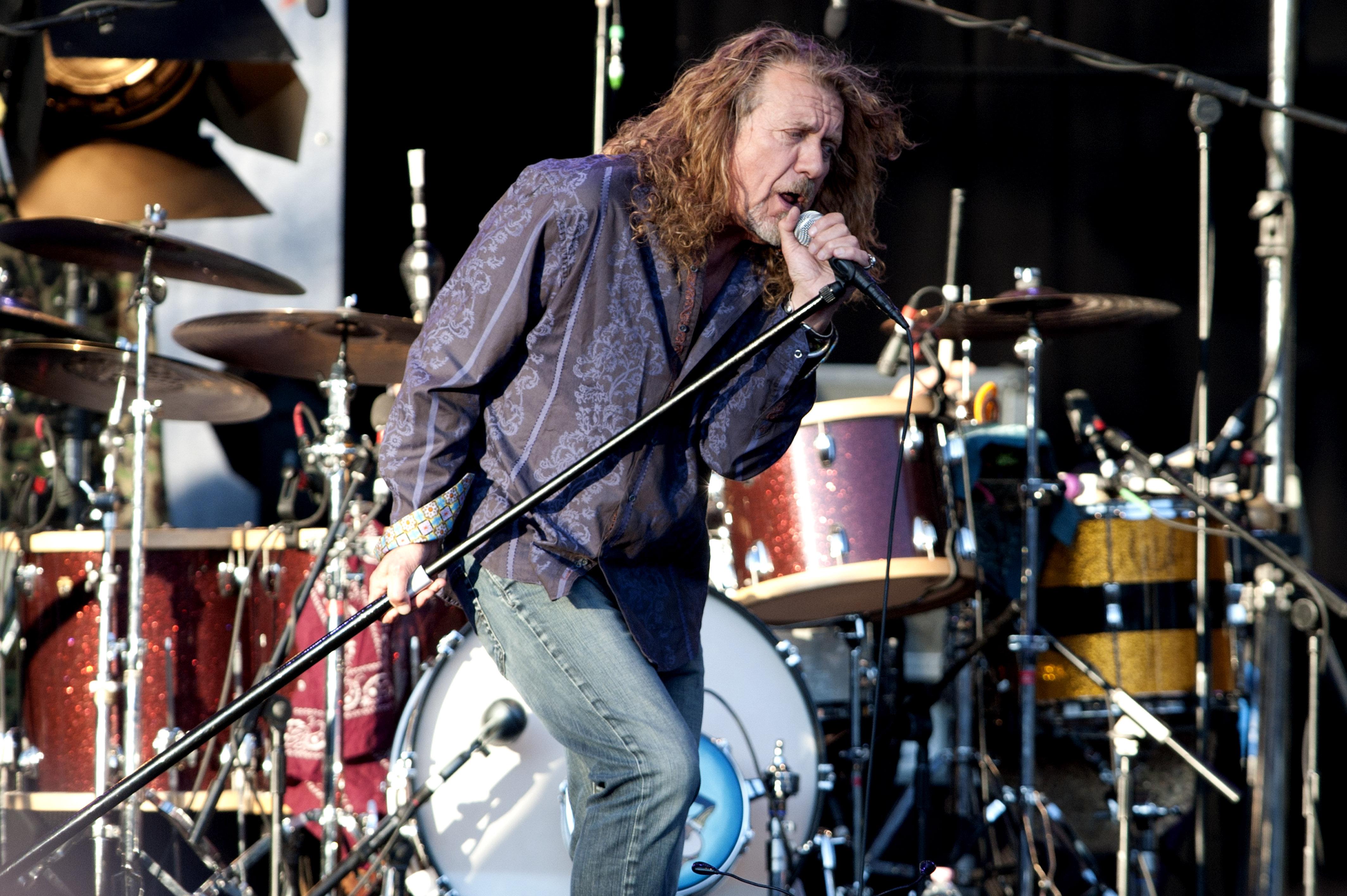 Trupa Led Zeppelin vrea sa revina in topuri. In noiembrie lanseaza un nou DVD