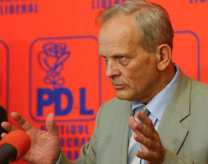 Monica Macovei si Theodor Stolojan au scris Parlamentului European. Se plang ca statul de drept nu e respectat