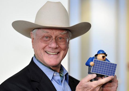 Larry Hagman, declaratii surprinzatoare la 80 de ani: "Marijuana m-a ajutat sa inving cancerul"