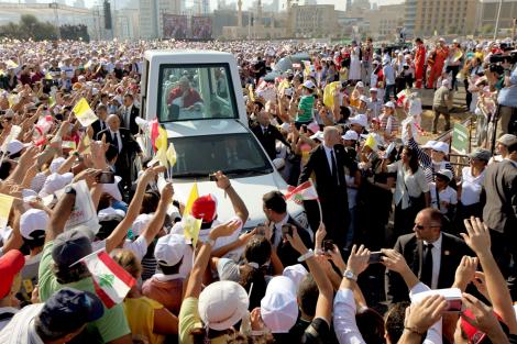 Beirut: Papa Benedict a lansat un apel la pace in Orientul Mijlociu 