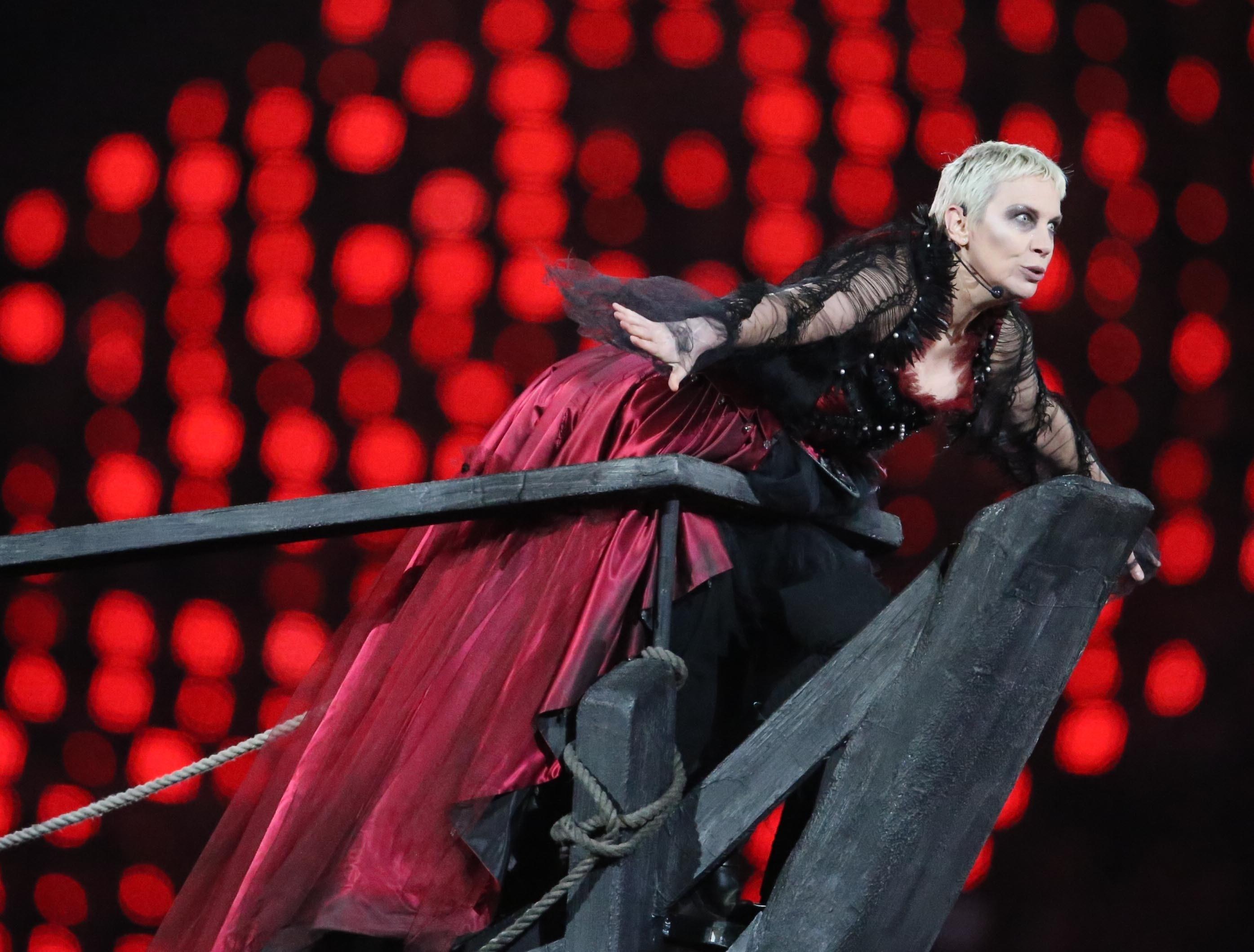 Annie Lennox s-a casatorit pentru a treia oara desi jurase sa nu ai faca acest pas