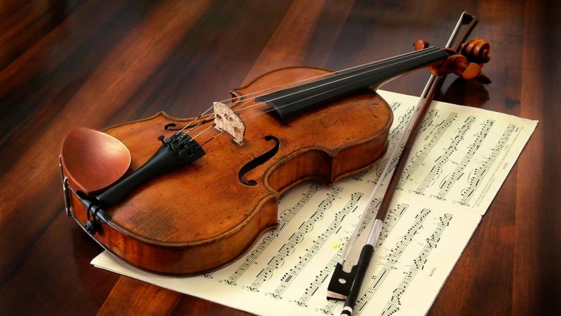 Scandal cu acorduri fine: Cel mai cunoscut comerciant de viori Stradivarius, judecat pentru inselaciune!
