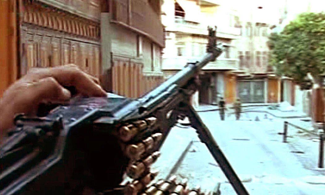 Turcia a trimis tunuri si rachete antiaeriene la frontiera cu Siria