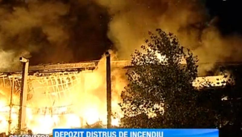 Un depozit plin cu mobila a fost distrus in totalitate de un incendiu puternic