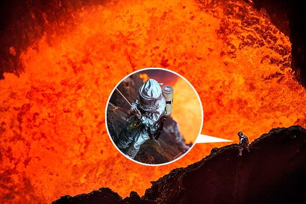 Sta la 30 de metri de...lava incinsa la 1.150 grade celsius